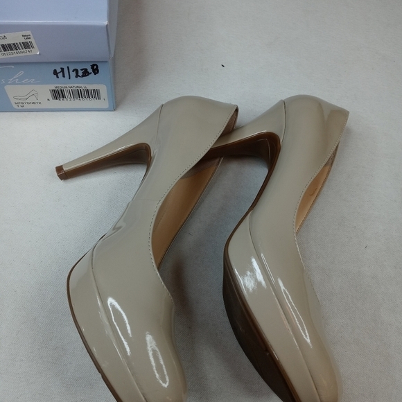 Marc Fisher 'MFsydney2' Pump Nude Patent Leather p - Picture 9 of 12